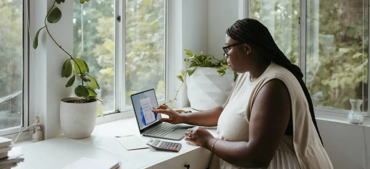 windows-yzlmmxdtrvi-unsplash_compressed-2