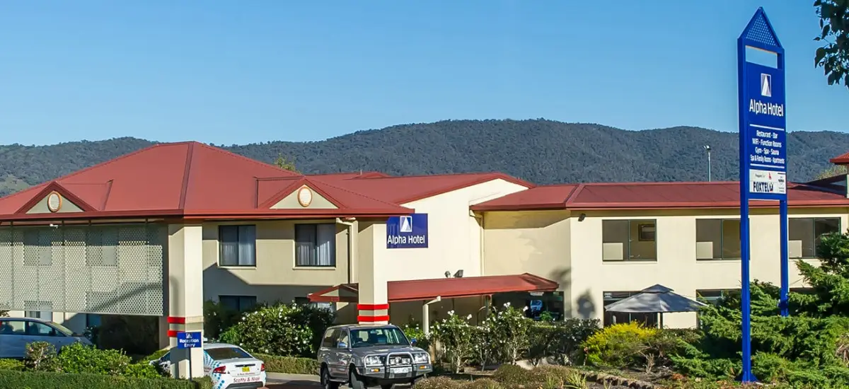 alpha-canberra-hotel-exterior-min