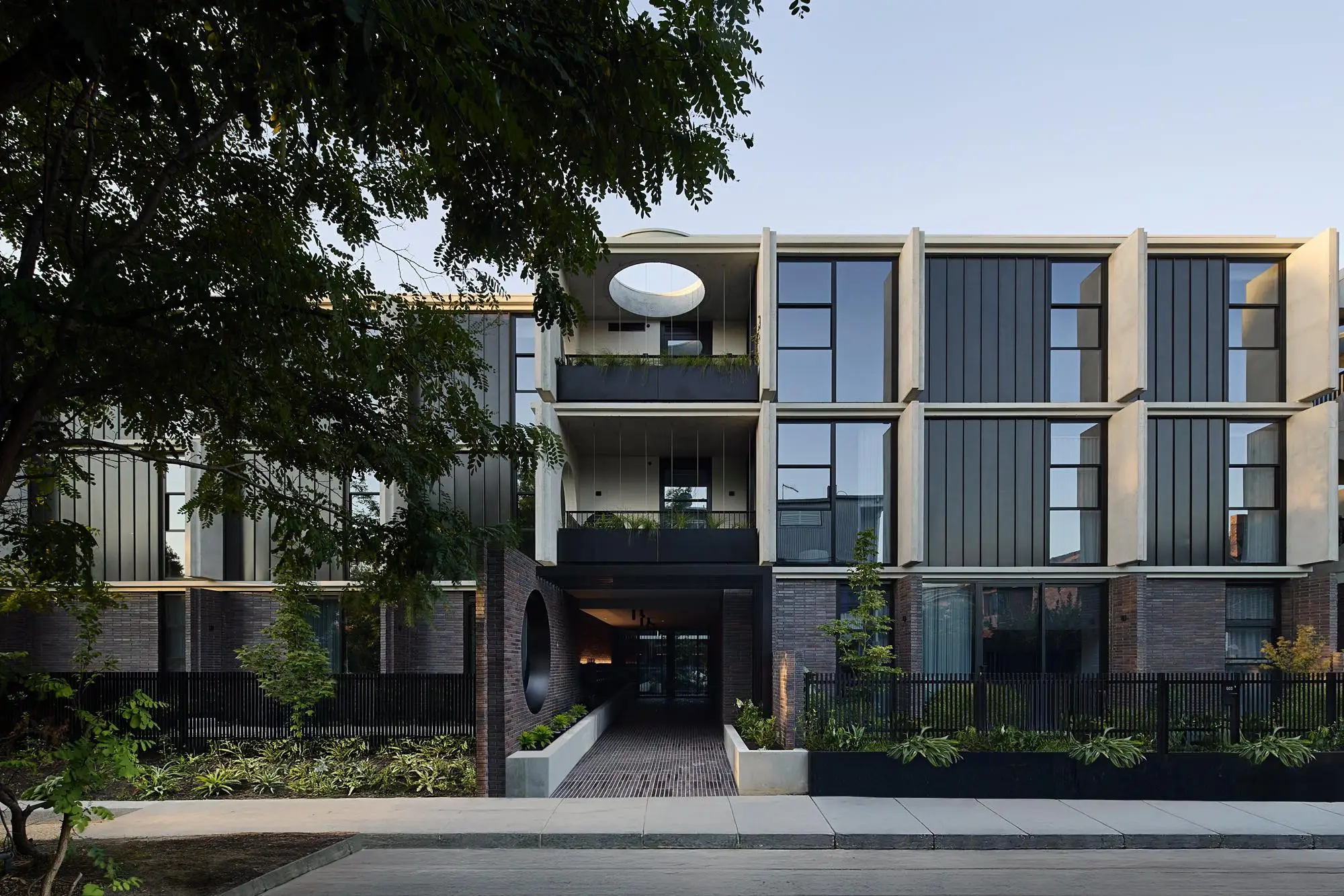 sinclairbrooks_jcb_windsorpark_csmg_ab1i8775