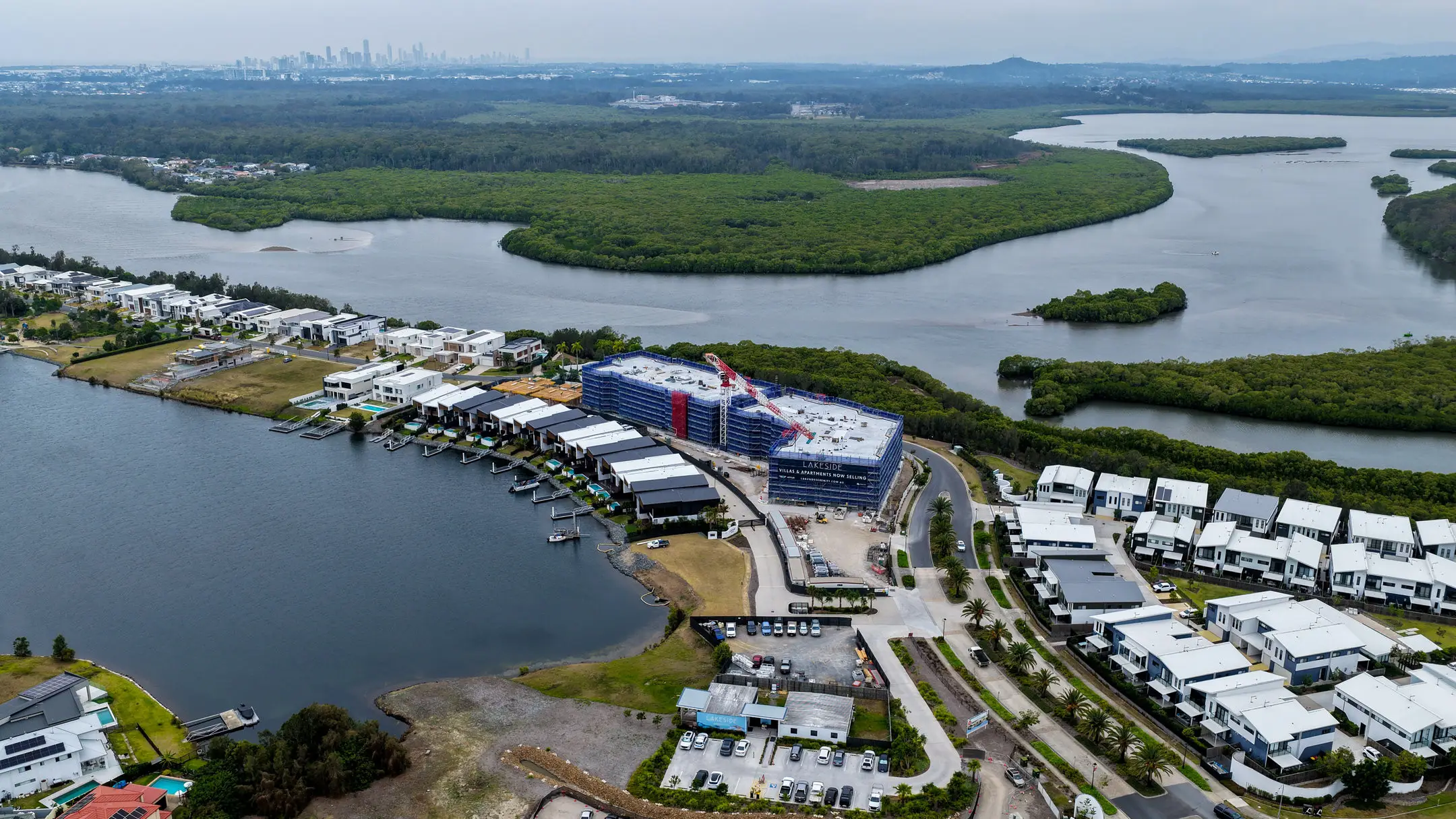 lakeside-apartments-aerial-01_compressed